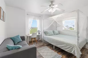 18806 Warrior Rd, Galveston, TX 77554 - Photo 14