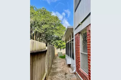 16302 Flint Run Way, Sugar Land, TX 77498 - Photo 16