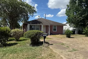 5501 Malmedy Rd, Houston, TX 77033 - Photo 1