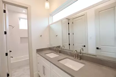 510 E 37th Street, Houston, TX 77022 - Photo 32