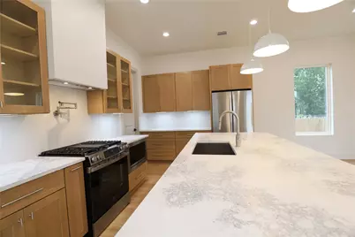 510 E 37th Street, Houston, TX 77022 - Photo 8