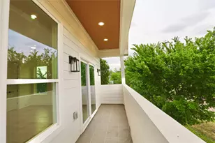 510 E 37th St, Houston, TX 77022 - Photo 22