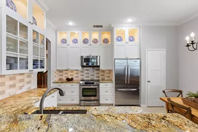 18 Courtland Green Street, The Woodlands, TX 77382 - Photo 14