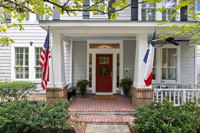 18 Courtland Green Street, The Woodlands, TX 77382 - Photo 2