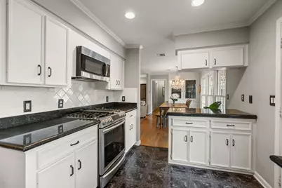 5421 Schumacher Lane, Houston, TX 77056 - Photo 14