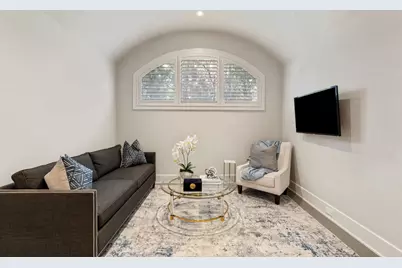 11703 Flintwood Drive, Houston, TX 77024 - Photo 20