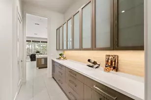 11703 Flintwood Dr, Houston, TX 77024 - Photo 16