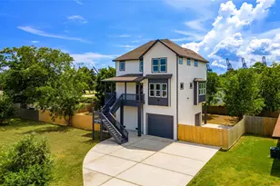 607 E Forest Ave, Shoreacres, TX 77571 - Photo 1