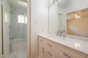 10819 Sageriver Dr, Houston, TX 77089 - Photo 24