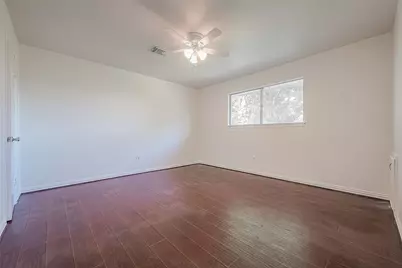 10819 Sageriver Drive, Houston, TX 77089 - Photo 34
