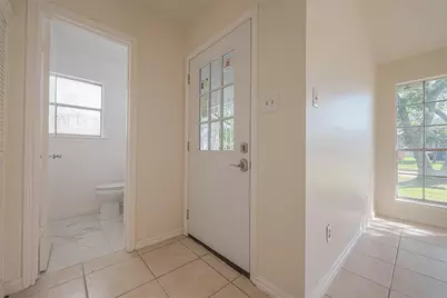 10819 Sageriver Drive, Houston, TX 77089 - Photo 6
