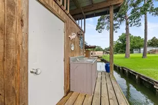 153 Lakeshore Dr, Onalaska, TX 77360 - Photo 34