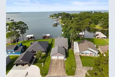 153 Lakeshore Drive, Onalaska, TX 77360 - Photo 2