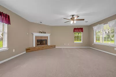 205 N 8th Street, Highlands, TX 77562 - Photo 22