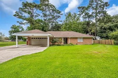 205 N 8th Street, Highlands, TX 77562 - Photo 1