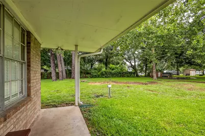 205 N 8th Street, Highlands, TX 77562 - Photo 6