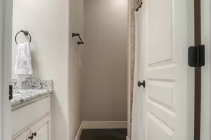 174 Raven Wood St, Huntsville, TX 77320 - Photo 38