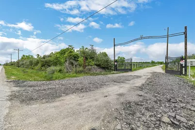 1369 County Road 486, Dayton, TX 77535 - Photo 2