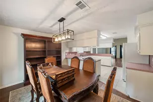 416 Rolling Hills Dr, Conroe, TX 77304 - Photo 8