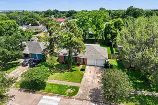 10414 Kirkdale Dr, Houston, TX 77089 - Photo 2