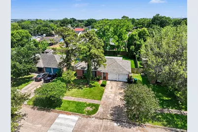 10414 Kirkdale Drive, Houston, TX 77089 - Photo 2