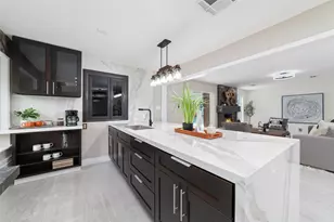 2302 Brooktree Dr, Houston, TX 77008 - Photo 10