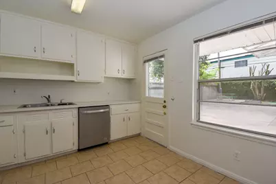 5508 Jessamine Street, Houston, TX 77081 - Photo 10