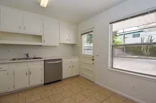 5508 Jessamine St, Houston, TX 77081 - Photo 10