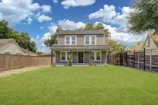 515 Caplin St, Houston, TX 77022 - Photo 2