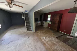 12222 Oak Hollow Ln, Pinehurst, TX 77362 - Photo 2