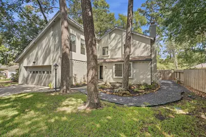 41 Eagle Court, The Woodlands, TX 77380 - Photo 2