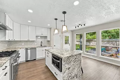 41 Eagle Court, The Woodlands, TX 77380 - Photo 12