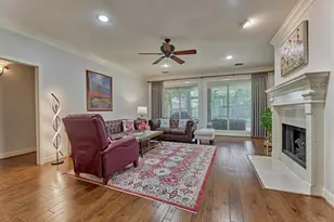 59 Pleasant Bend Dr, The Woodlands, TX 77382 - Photo 4