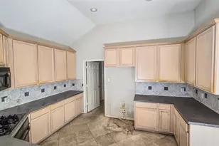 2939 Rosefield Dr, Houston, TX 77080 - Photo 14