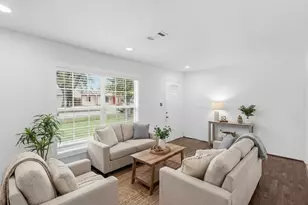 3325 McCrarey Dr, Houston, TX 77088 - Photo 2