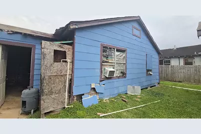 2418 Hill Avenue, Dickinson, TX 77539 - Photo 2