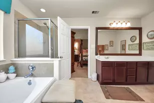 4610 Beechwood Dr, Rosenberg, TX 77471 - Photo 6