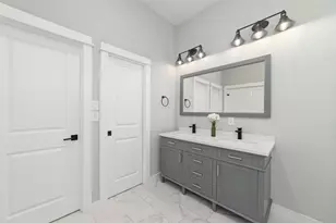 6722 Parker Grv Ln, Houston, TX 77076 - Photo 24