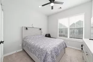 6722 Parker Grv Ln, Houston, TX 77076 - Photo 16