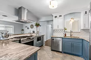 5230 Saxon Dr, Houston, TX 77092 - Photo 1
