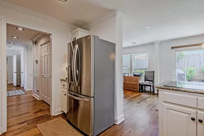 10307 Piping Rock Lane, Houston, TX 77042 - Photo 18