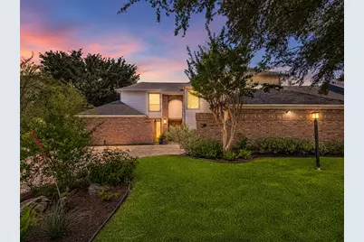 10307 Piping Rock Lane, Houston, TX 77042 - Photo 6