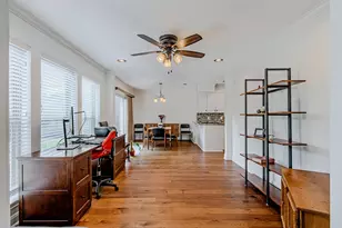 10307 Piping Rock Ln, Houston, TX 77042 - Photo 12