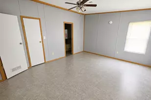 573 Bluebonnet, Livingston, TX 77351 - Photo 14
