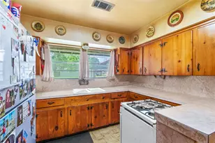 8502 Friendship Rd, Houston, TX 77080 - Photo 10
