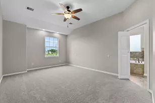 10015 S Redfish Dr, Hitchcock, TX 77563 - Photo 10
