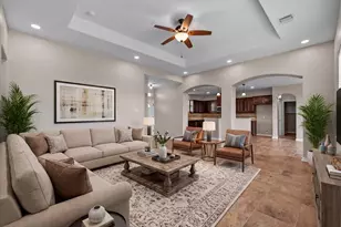 10015 S Redfish Dr, Hitchcock, TX 77563 - Photo 4
