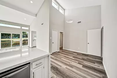 60 April Village, Conroe, TX 77356 - Photo 12