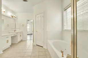 2806 Capecrest Dr, Pearland, TX 77584 - Photo 14