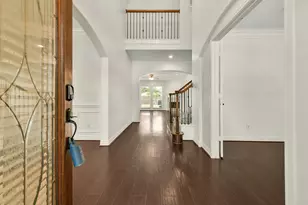 2806 Capecrest Dr, Pearland, TX 77584 - Photo 2